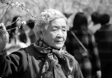 “养老现状”引担忧：不是儿女养不起，而是他们不想养